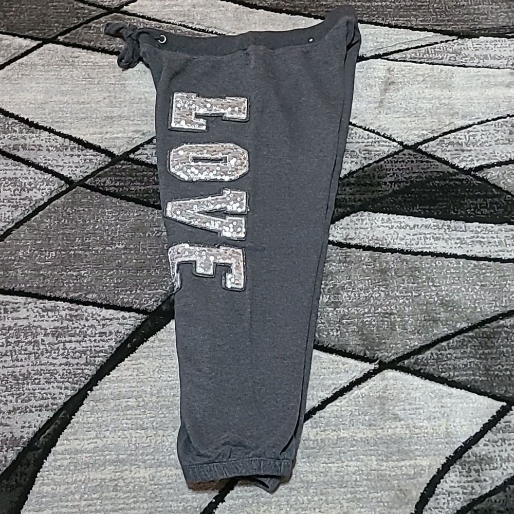 RUE 21 EMBROIDERED LACE SEQUINS CROP JOGGERS